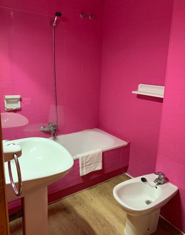 Standard Single Room image 4