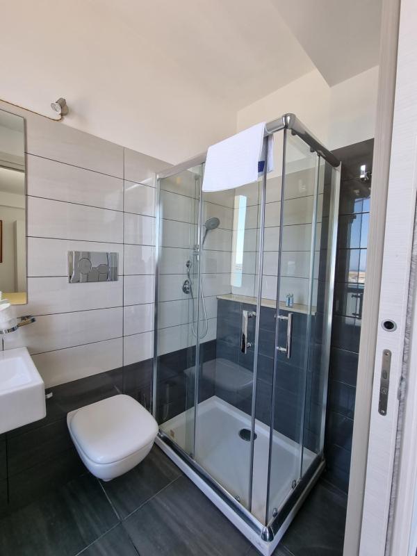 Deluxe Double Room with Sea View- Annex image 4