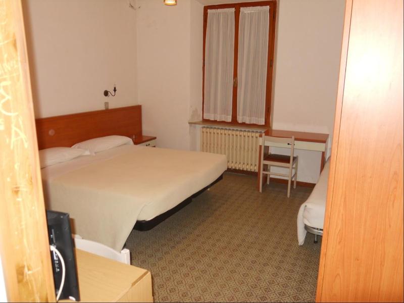 Economy Quadruple Room image 3