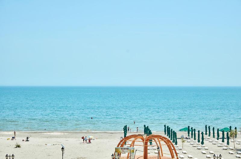 Deluxe Double Room with Sea View image 4