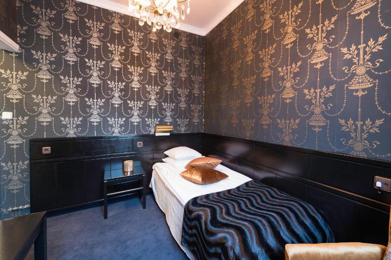 Superior Single Room image 3