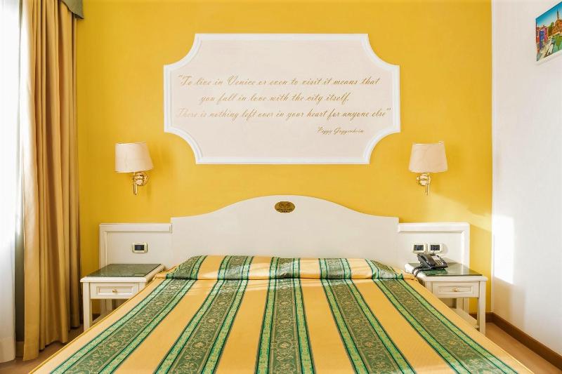 Standard Double Room image 2