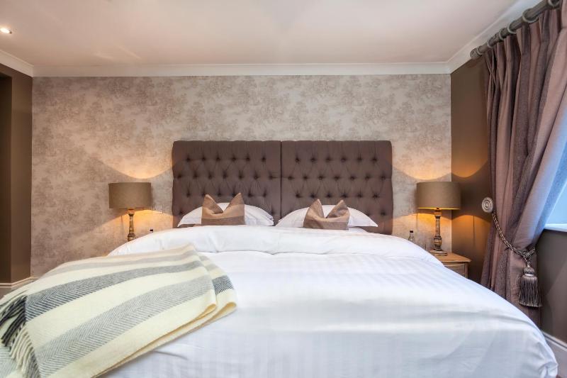 Deluxe Double Room image 4