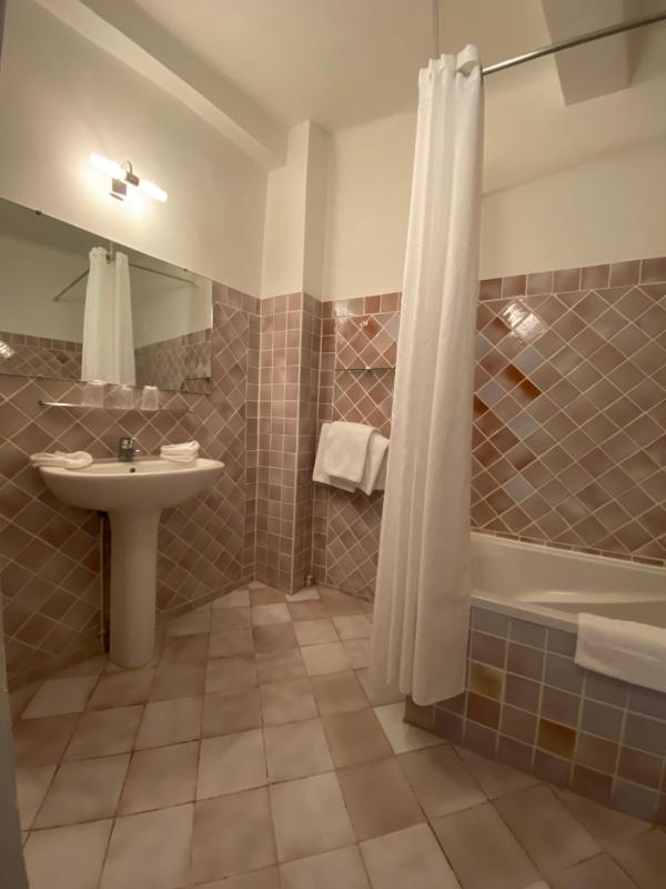 Comfort Triple Room image 2