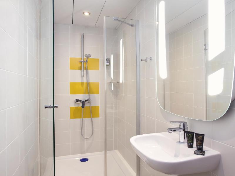 Chambre Tribu (1 lit double et 3 lits une personne) image 2