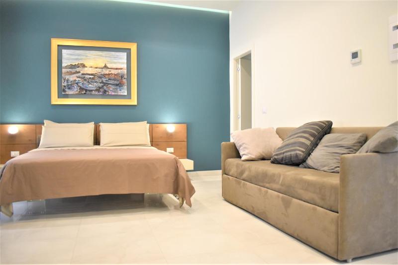 CATANIA LIVING ROOMS - image 12