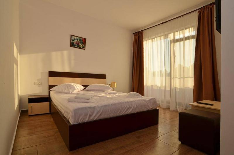 Double Room with Balcony image 1