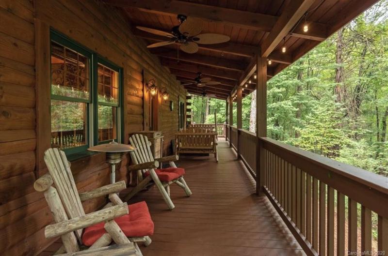 Three-Bedroom Holiday Home  image 2