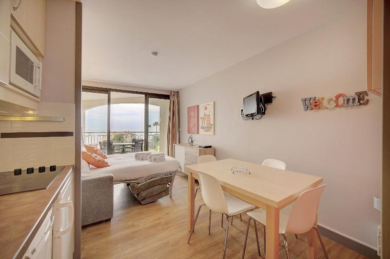 Upstays - 2 Rooms sea view - Swimming pool - image 34