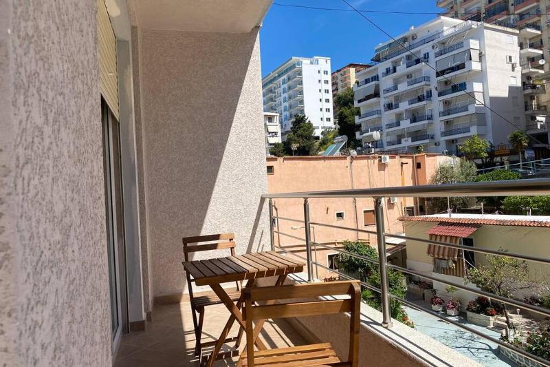 City Beach apartment - image 8