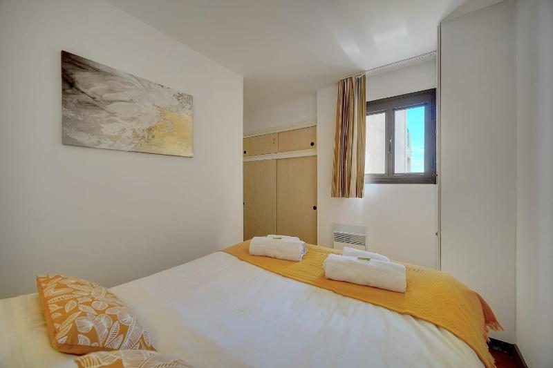 Upstays - 2 Rooms - Renovated - Pool - Parking - image 21