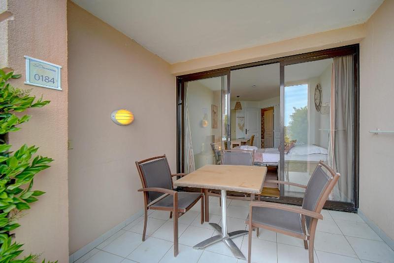 Upstays - 2 Rooms renovated - Pool - Terrace - image 22
