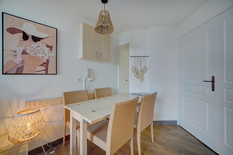 Upstays - 2 Rooms renovated - Pool - Terrace - image 29