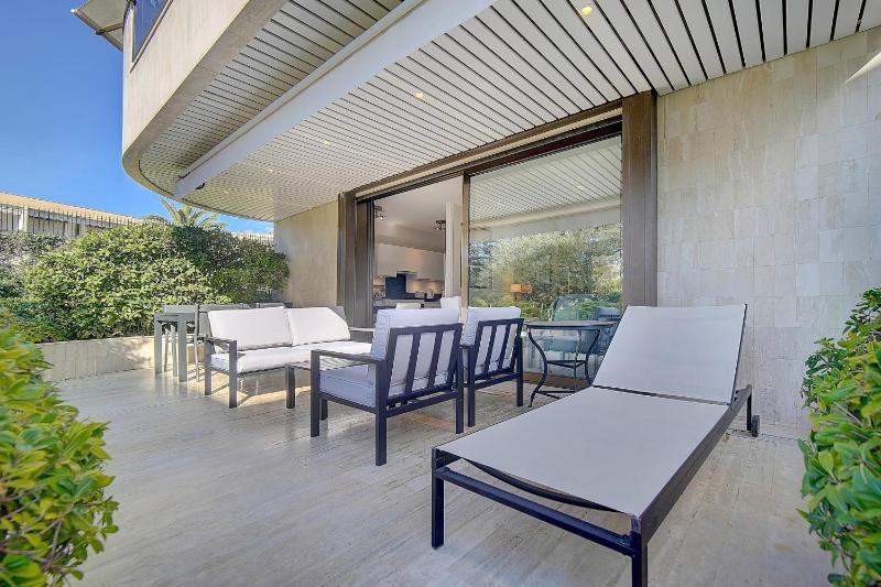Upstays - Close beaches - Terrace with sea view - image 11