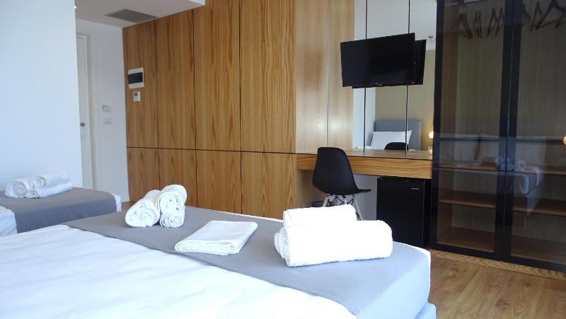 Valmar Hotel - image 2