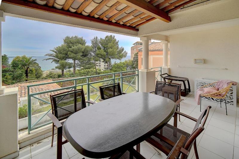 Upstays - 2 Rooms sea view - Renovated - Pool - image 3