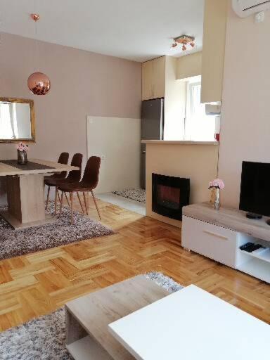 Apartman Lav - image 13