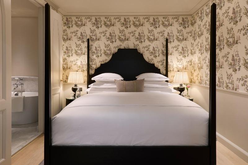 Courtyard Suite image 4