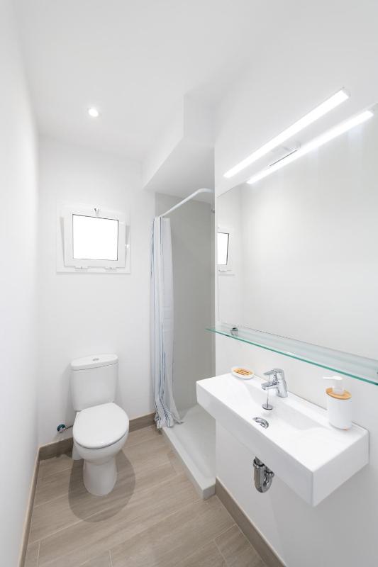 Three-Bedroom Apartment image 4