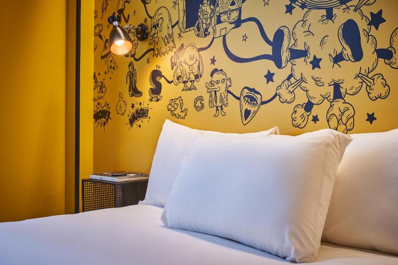 Standard Single Room image 4