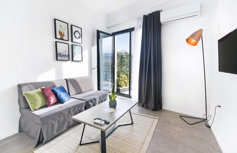 One-Bedroom Suite image 3