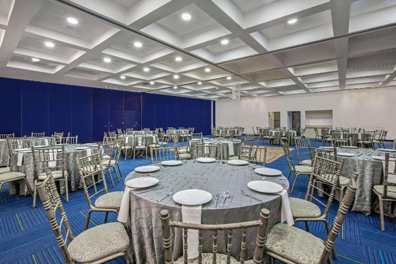 CHN Hotel Monterrey Centro Trademark Collection by Wyndham - image 40