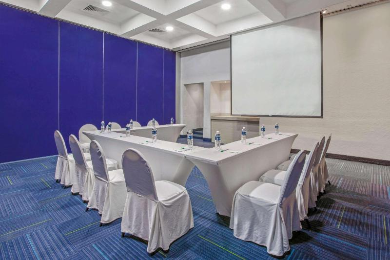 CHN Hotel Monterrey Centro Trademark Collection by Wyndham - image 49