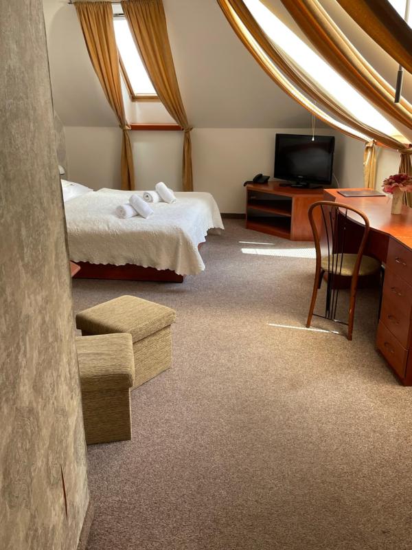 Apartment image 3