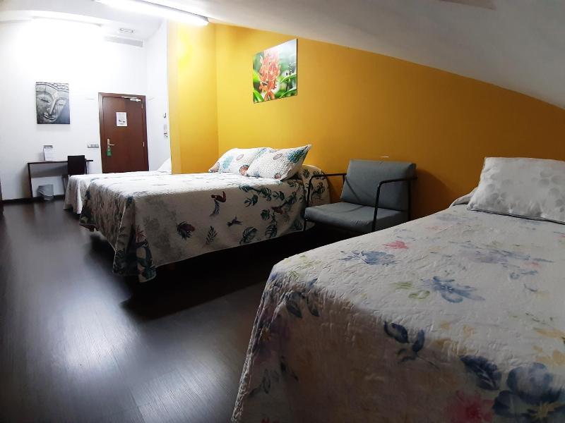Quadruple Room image 2
