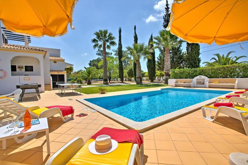 Three-Bedroom Villa image 3