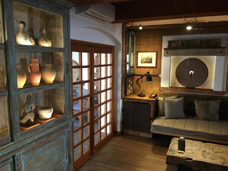 Deluxe Double Room with Fireplace image 4