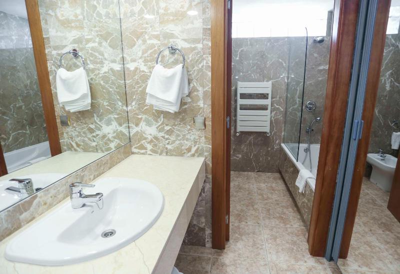 Junior Suite with Sea View image 4