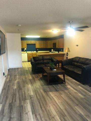 Premier Queen Suite - Non-Smoking image 3