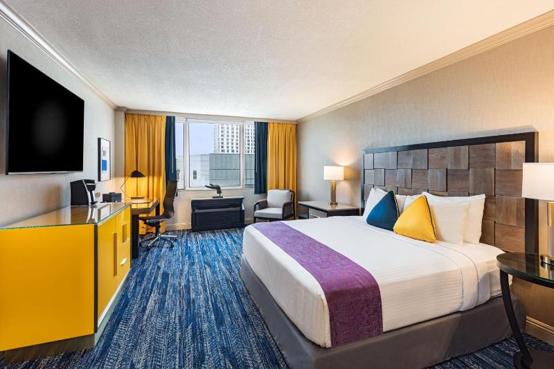 Superior King Room image 3