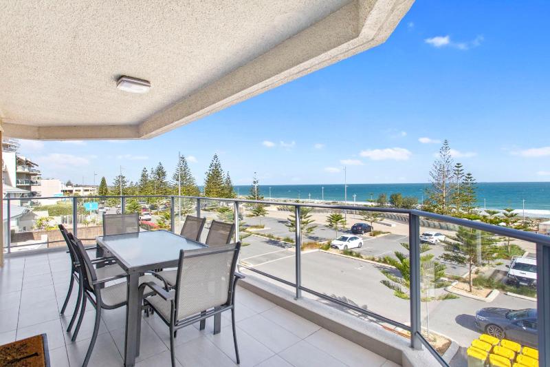 Suite 310 Sandcastles 3 Bedroom Deluxe - image 2