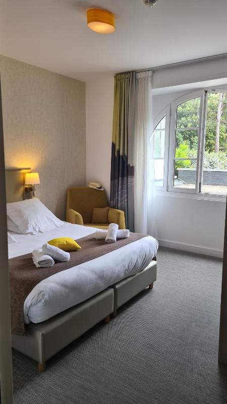 Double Room image 4