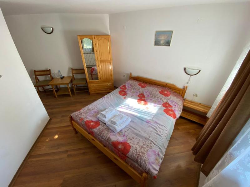Double Room with Mountain View image 3