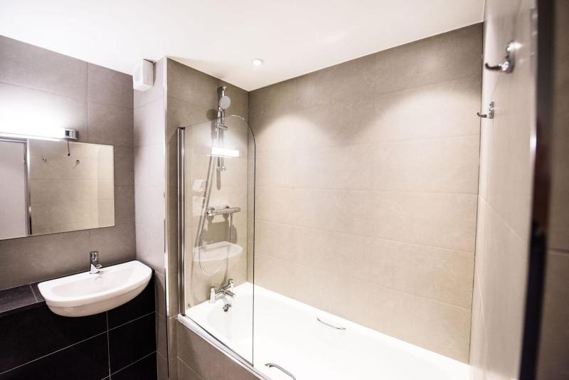 Standard Double Room image 4
