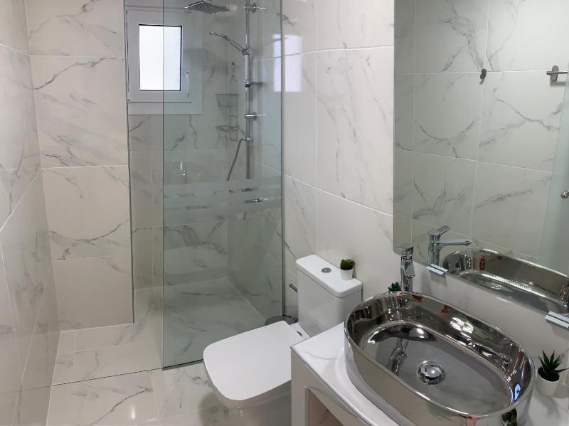 Lemon Tree Hotel - image 14