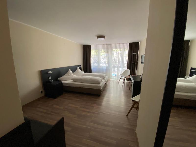 Double Room image 1
