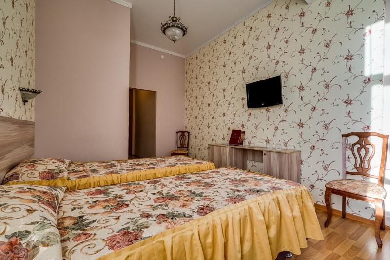 Standard Double or Twin Room image 1