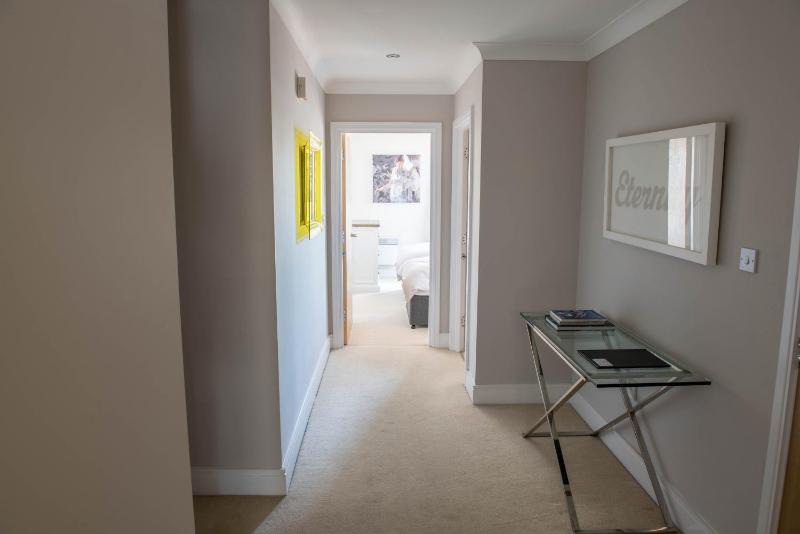 Apartment image 4