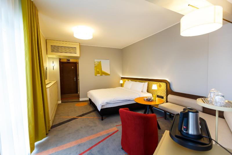 Superior Double Room image 4