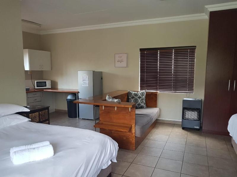 Private Apartments & Biz Stays Pretoria - image 4