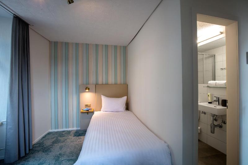 Single Room image 1