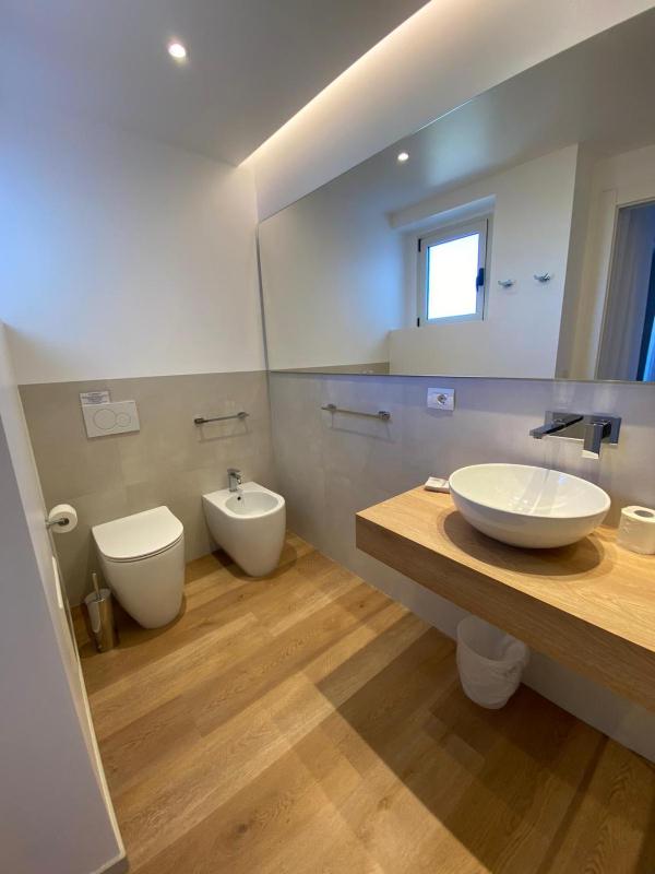 Superior Double or Twin Room with Sea View image 3