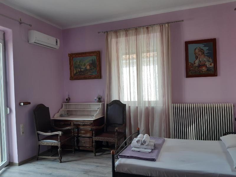 Triple Room with Balcony image 3