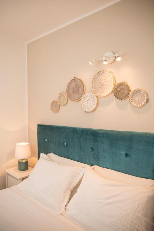 One-Bedroom Apartment with Balcony and Partial Sea View image 4