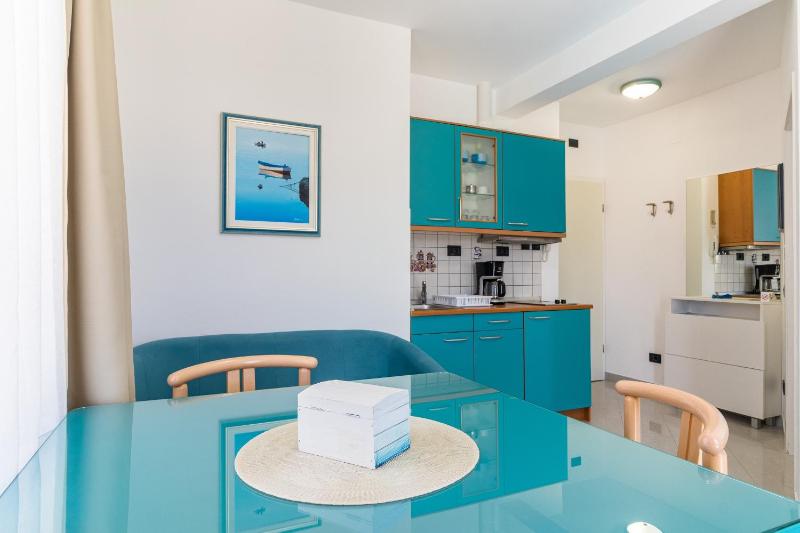 One-Bedroom Apartment with Balcony and Sea View (2 Adults) image 3