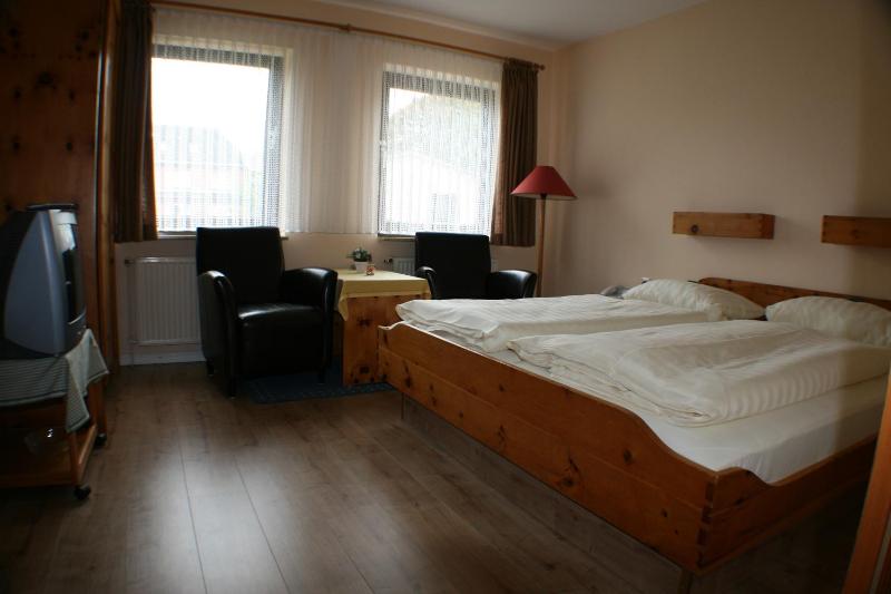 Double Room image 2